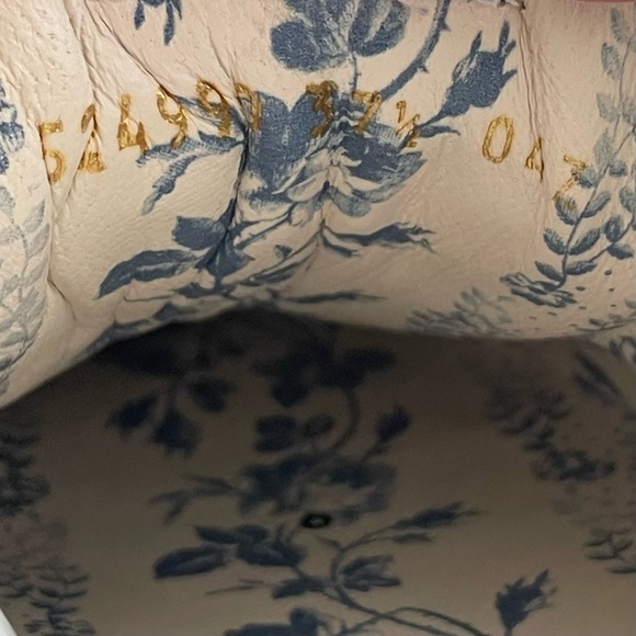 GUCCI Rhyton Leather Sneaker with Rainbow Glitter Logo Low Top, Womens 7.5 - Picture 17 of 17